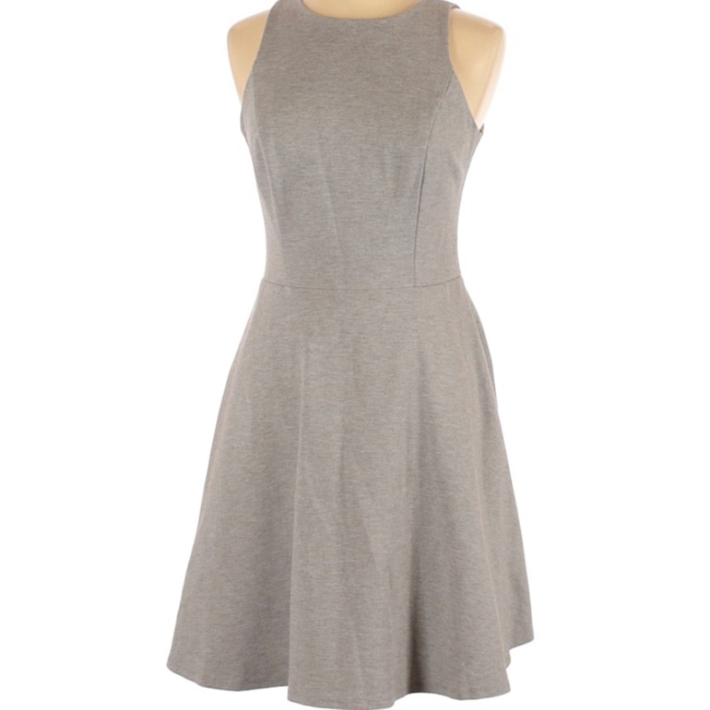 White House Black Market dress size 4. NWT.